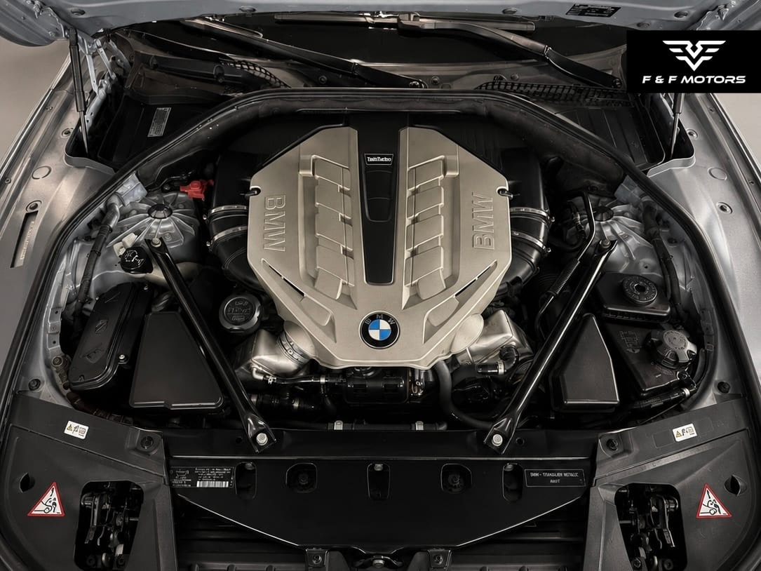 2010 BMW 750 Li X — Interior