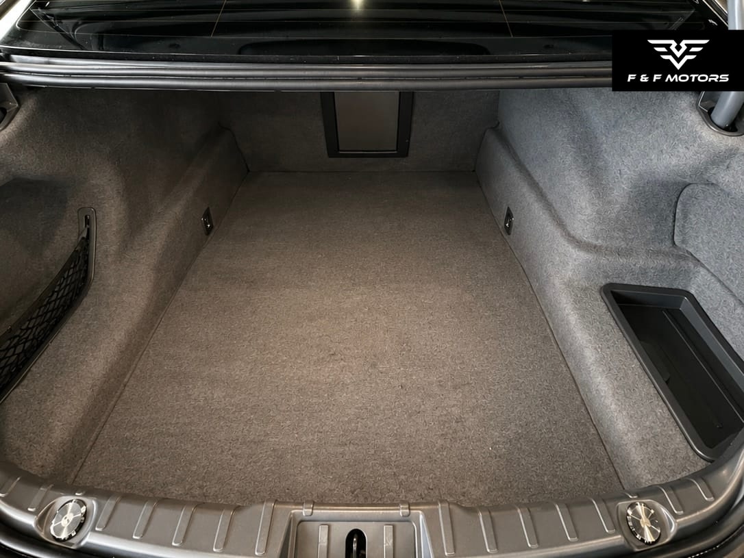 2010 BMW 750 Li X — Interior