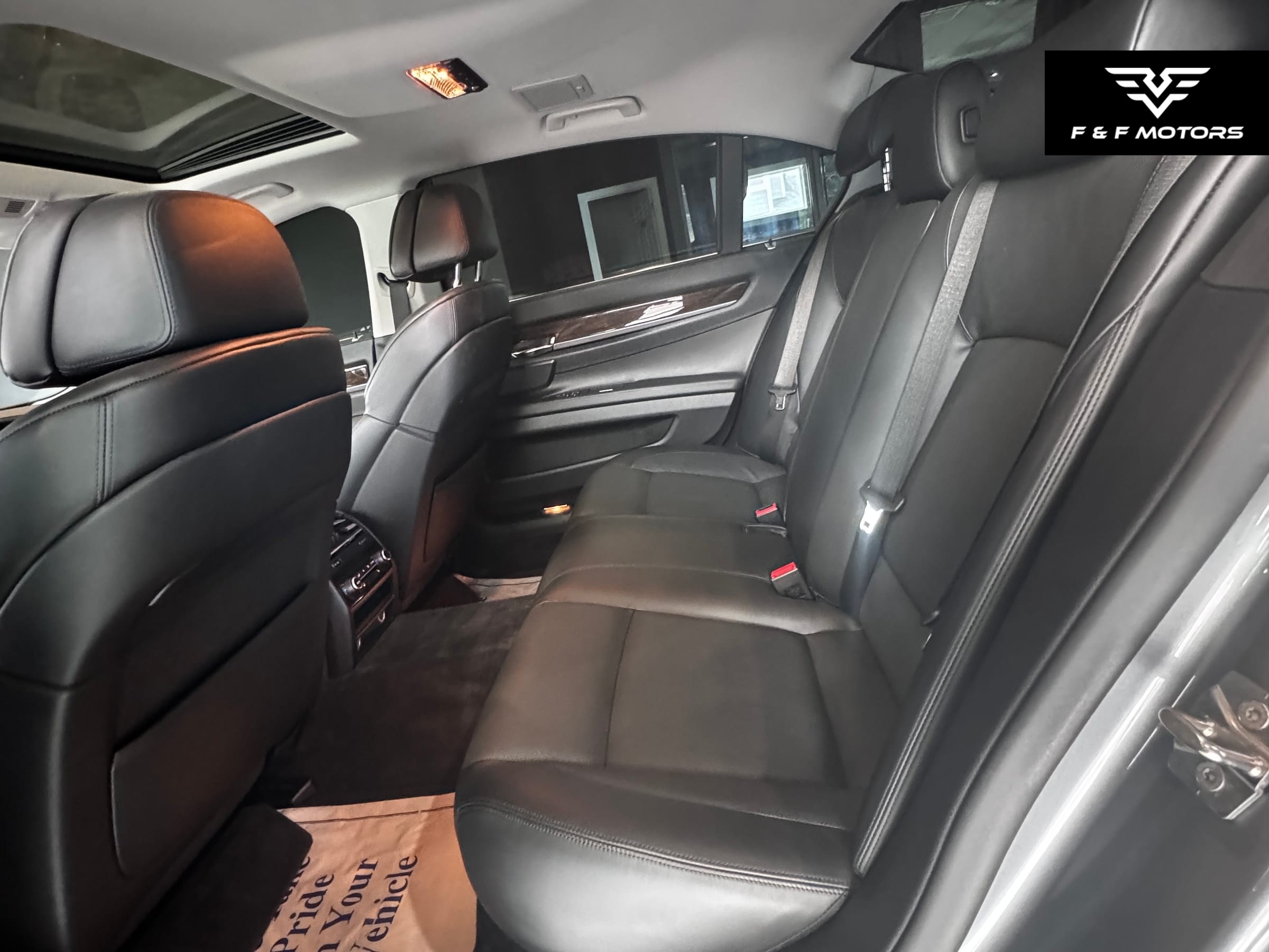 2010 BMW 750 Li X — Interior