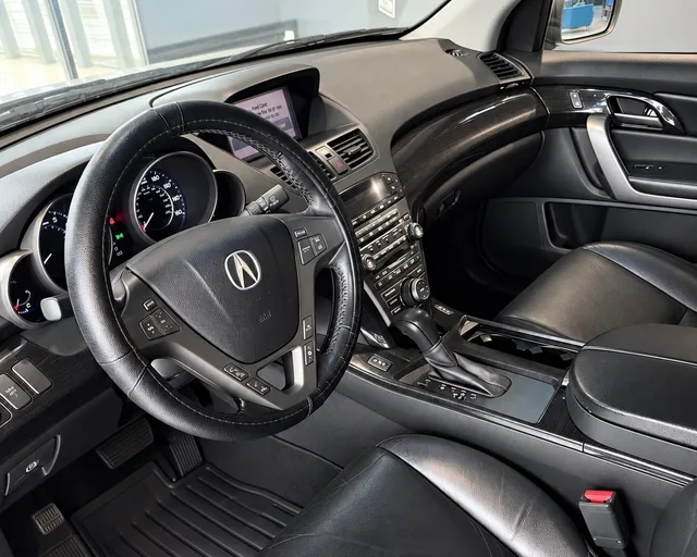 2011 Acura RDX Base — Interior · Photo 7
