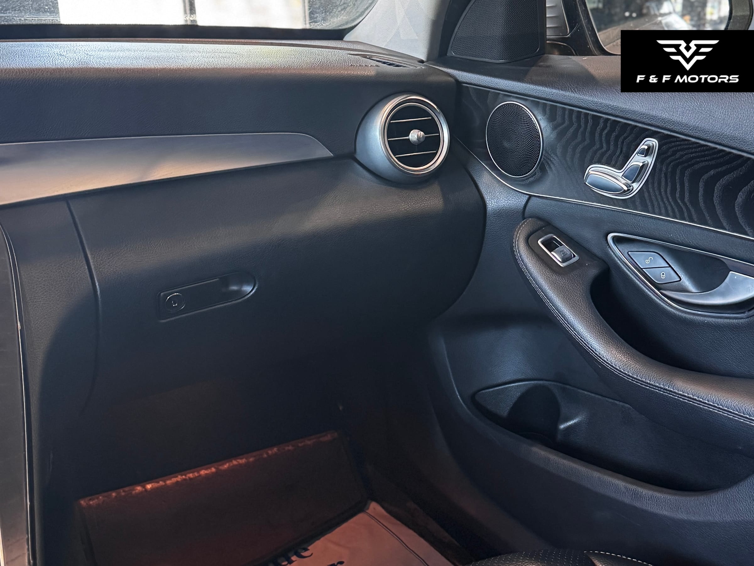 2017 Mercedes-Benz C300 C300 — Interior