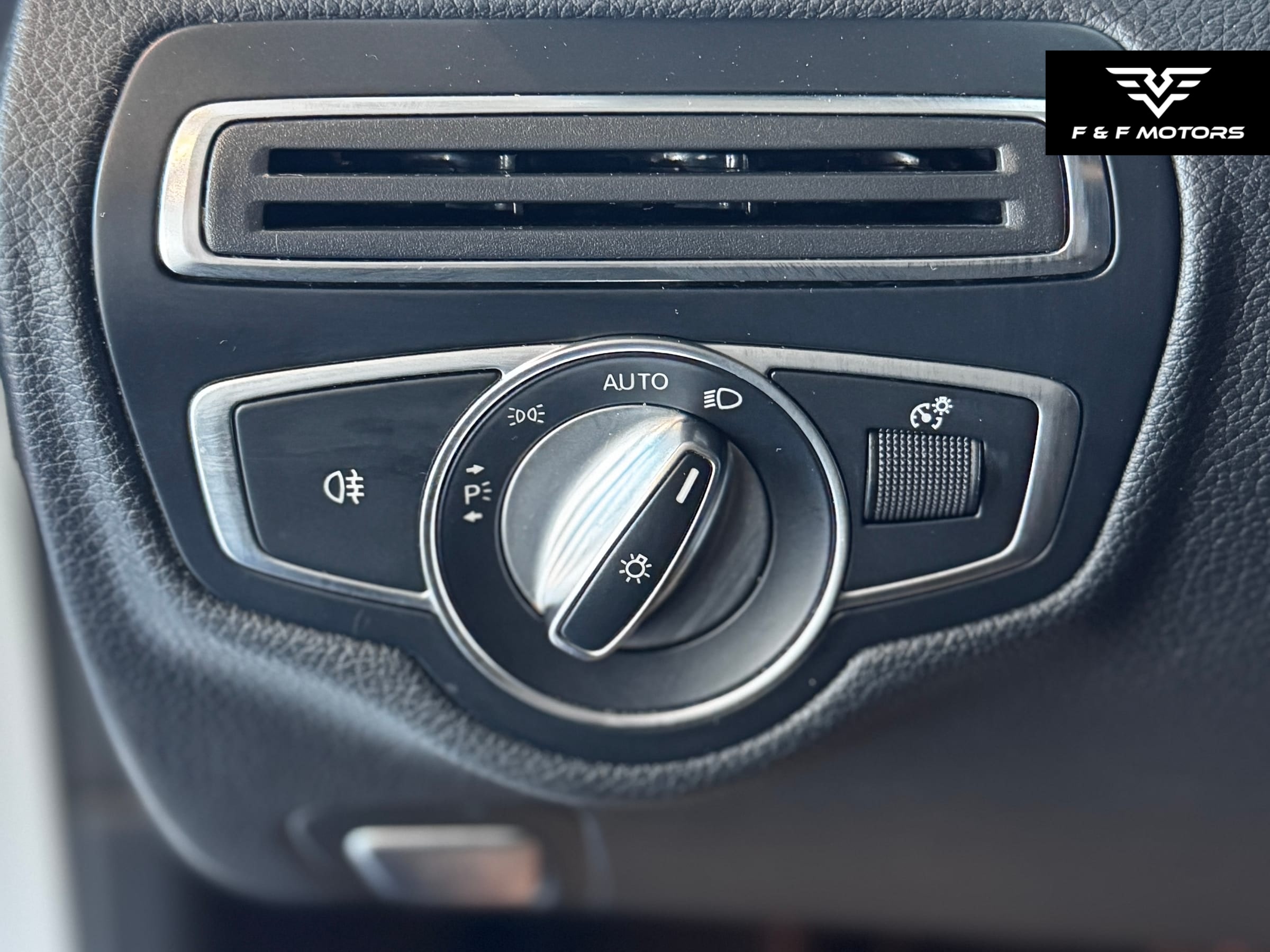 2017 Mercedes-Benz C300 C300 — Interior