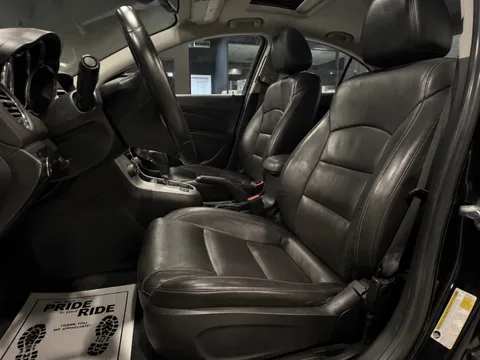 2014 Chevrolet Cruze — Interior