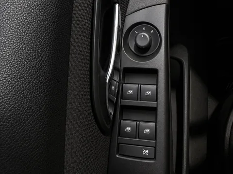2014 Chevrolet Cruze — Interior