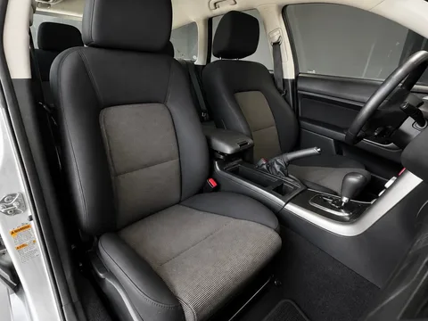 2007 Subaru Outback 2.5I — Interior