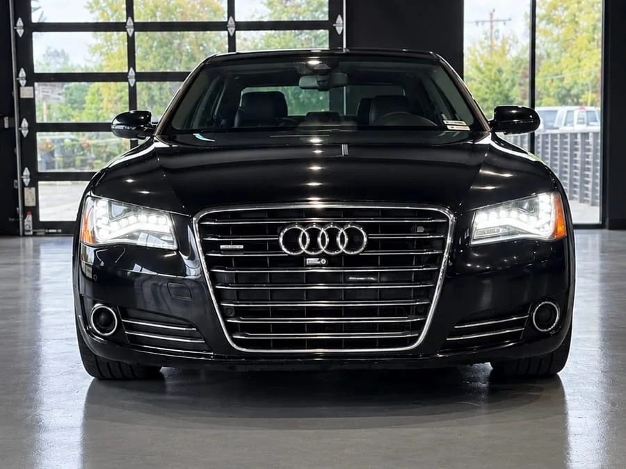 2014 Audi A8 — Interior · Photo 5