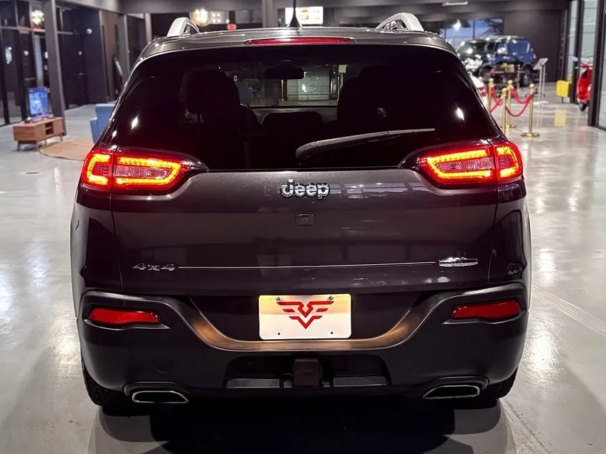 2017 Jeep Cherokee Latitude photo 4