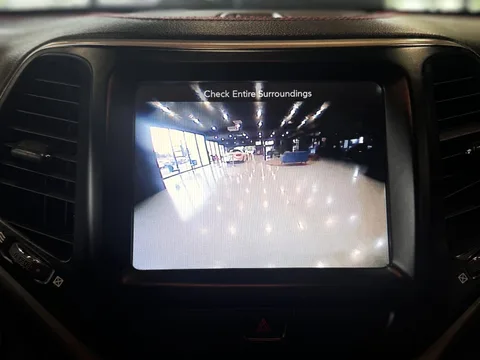 2017 Jeep Cherokee Latitude — Interior
