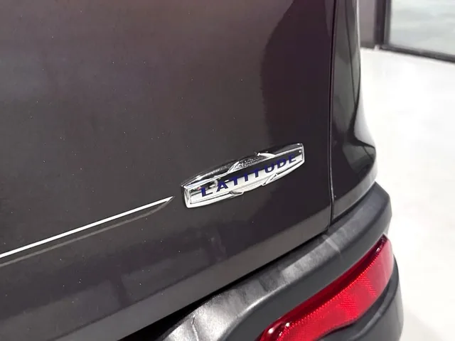 2017 Jeep Cherokee Latitude — Imperfections · Photo 16