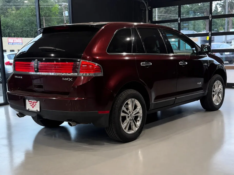2010 Lincoln MKX Base — Exterior · Photo 3