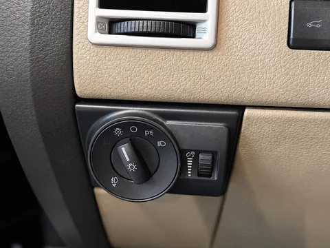2010 Lincoln MKX Base photo 15