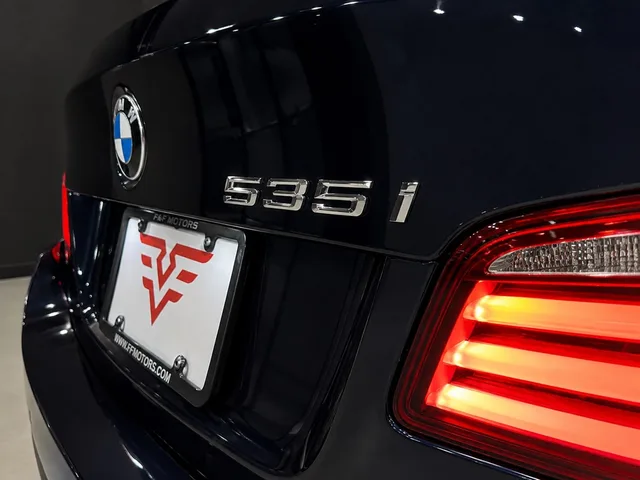 2012 BMW 535 — Imperfections · Photo 7