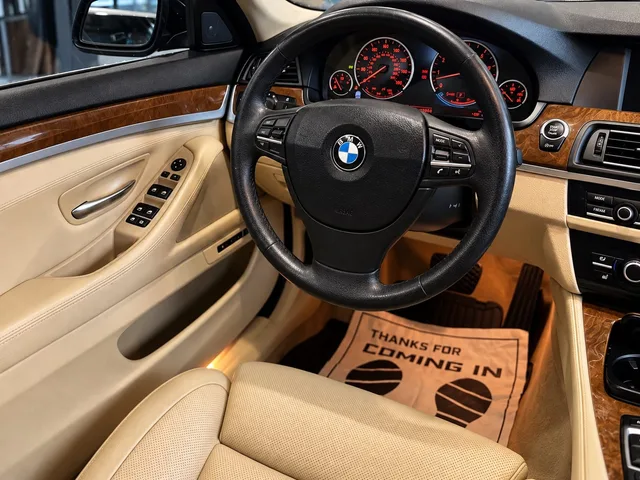 2013 BMW 535 xDrive — Interior · Photo 8
