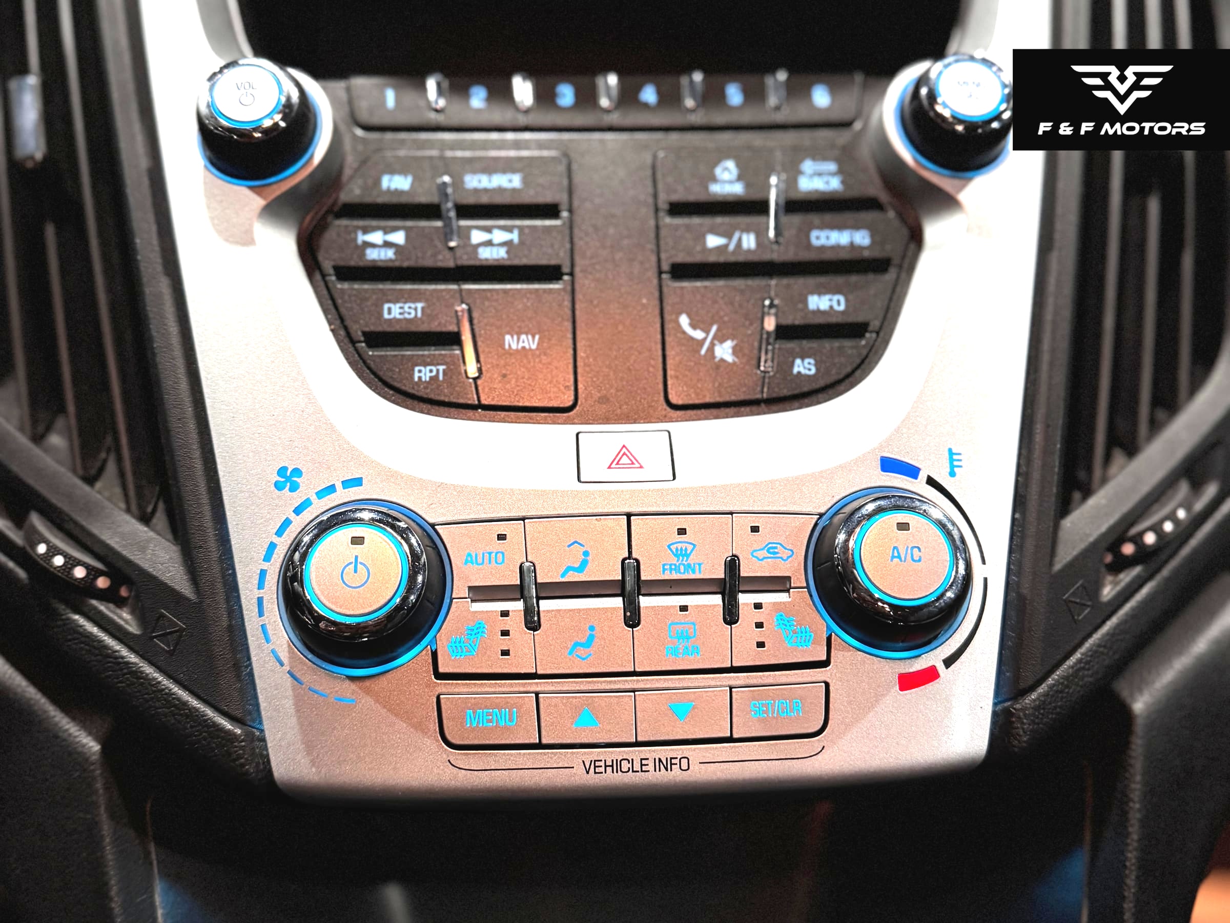 2017 Chevrolet Equinox Premier — Interior