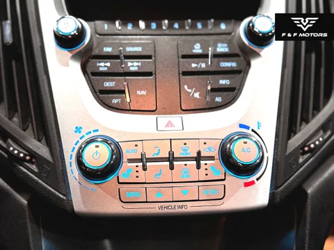 2017 Chevrolet Equinox Premier — Interior