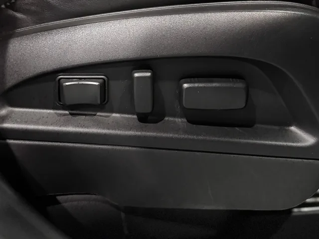 2017 Chevrolet Equinox Premier — Imperfections · Photo 18