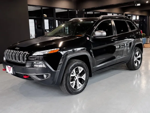 2015 Jeep Cherokee, photo 2