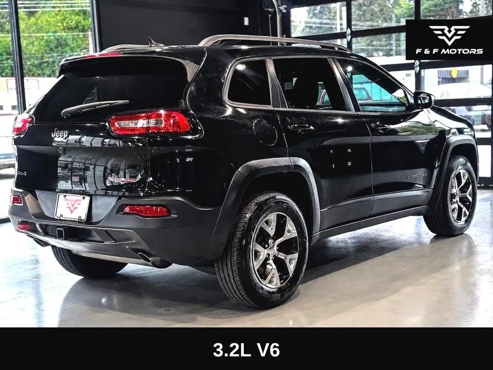 2015 Jeep Cherokee Base photo 3