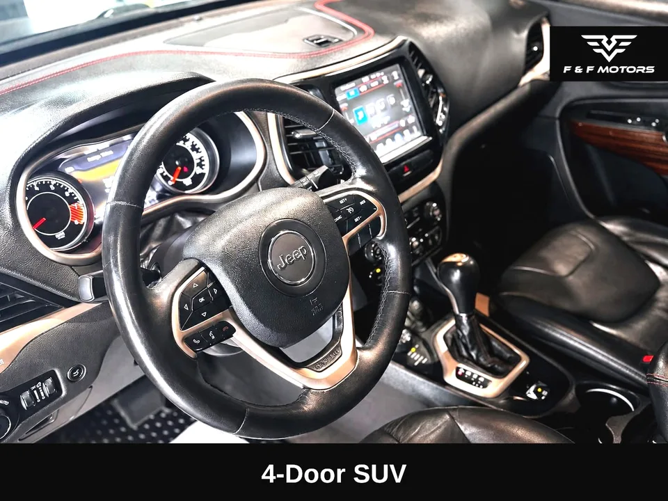 2015 Jeep Cherokee Base — Interior