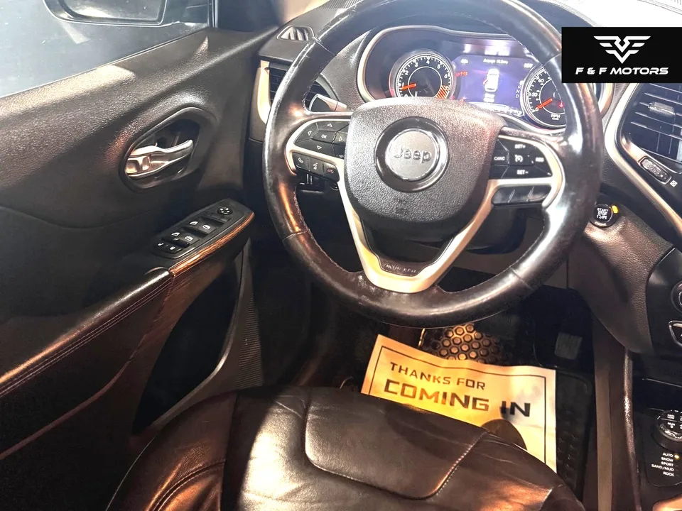 2015 Jeep Cherokee Base — Interior