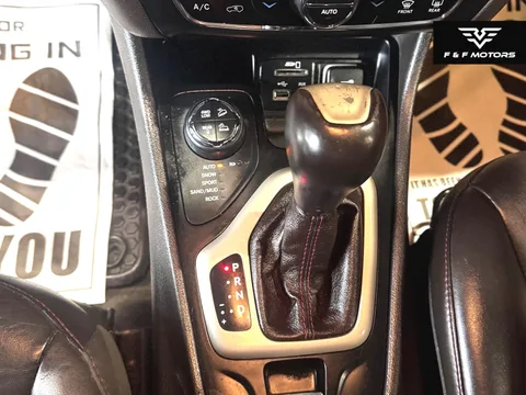 2015 Jeep Cherokee Base — Interior