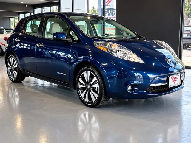 2016 Nissan Leaf — Exterior · Photo 1