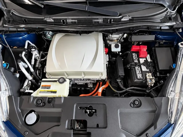 2016 Nissan Leaf — Engine · Photo 18