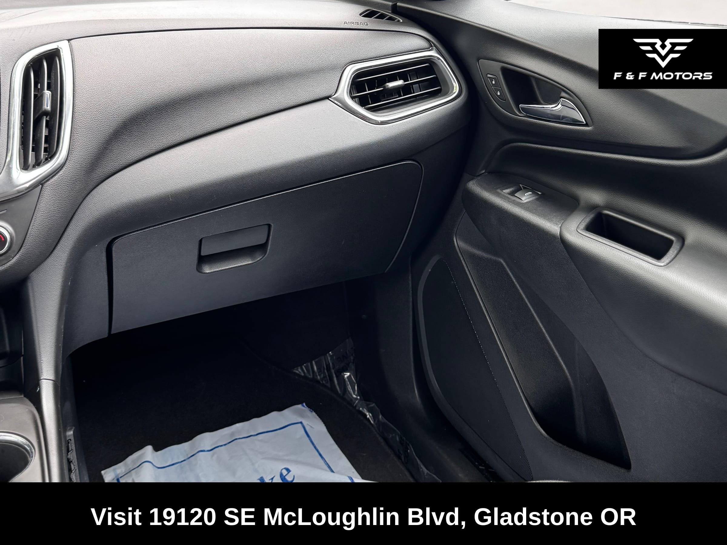 2018 Chevrolet Equinox LT (1LT) — Interior