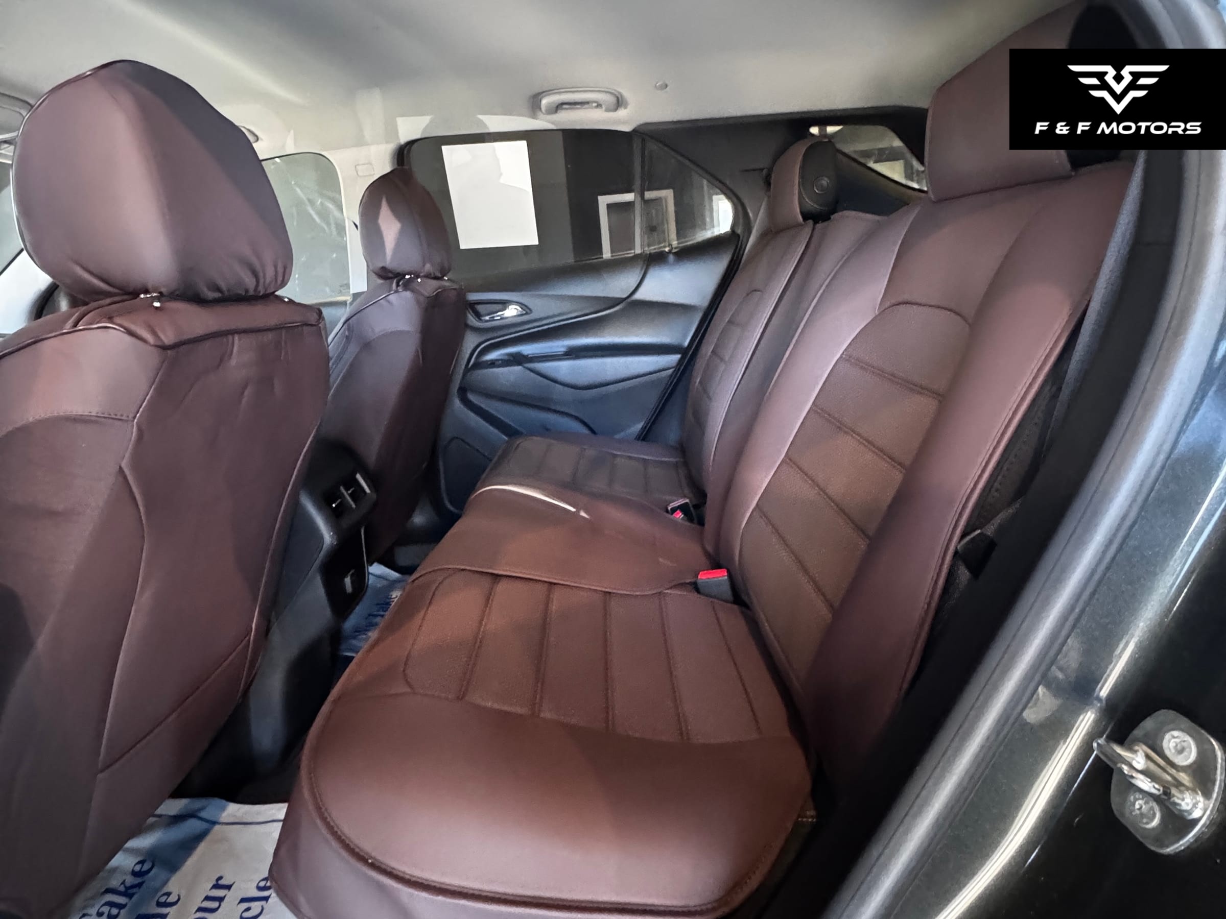 2018 Chevrolet Equinox LT (1LT) — Interior