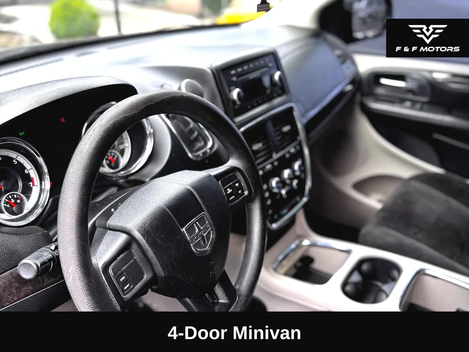 2012 Dodge Grand Caravan SXT — Interior