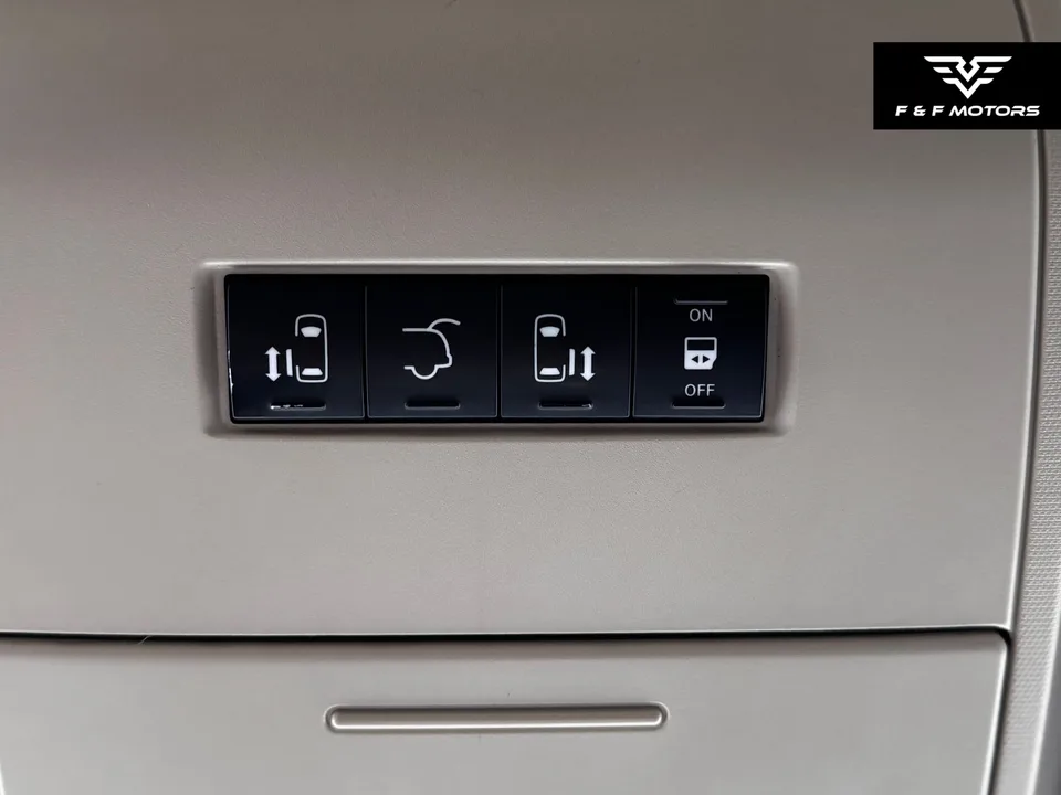 2012 Dodge Grand Caravan SXT photo 18