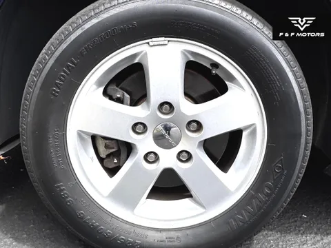 2012 Dodge Grand Caravan SXT — Wheels