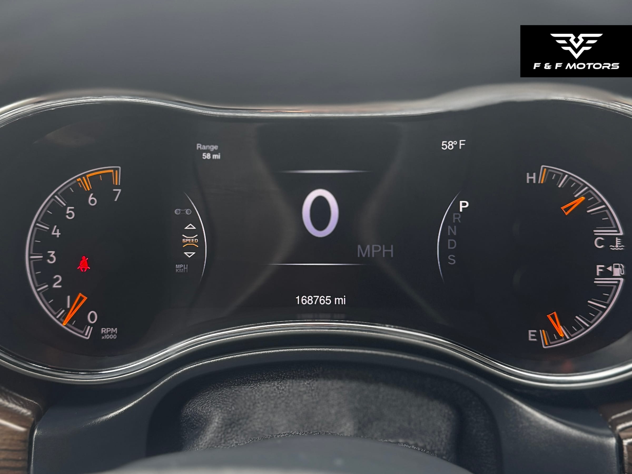 2014 Jeep Grand Cherokee Overland photo 14