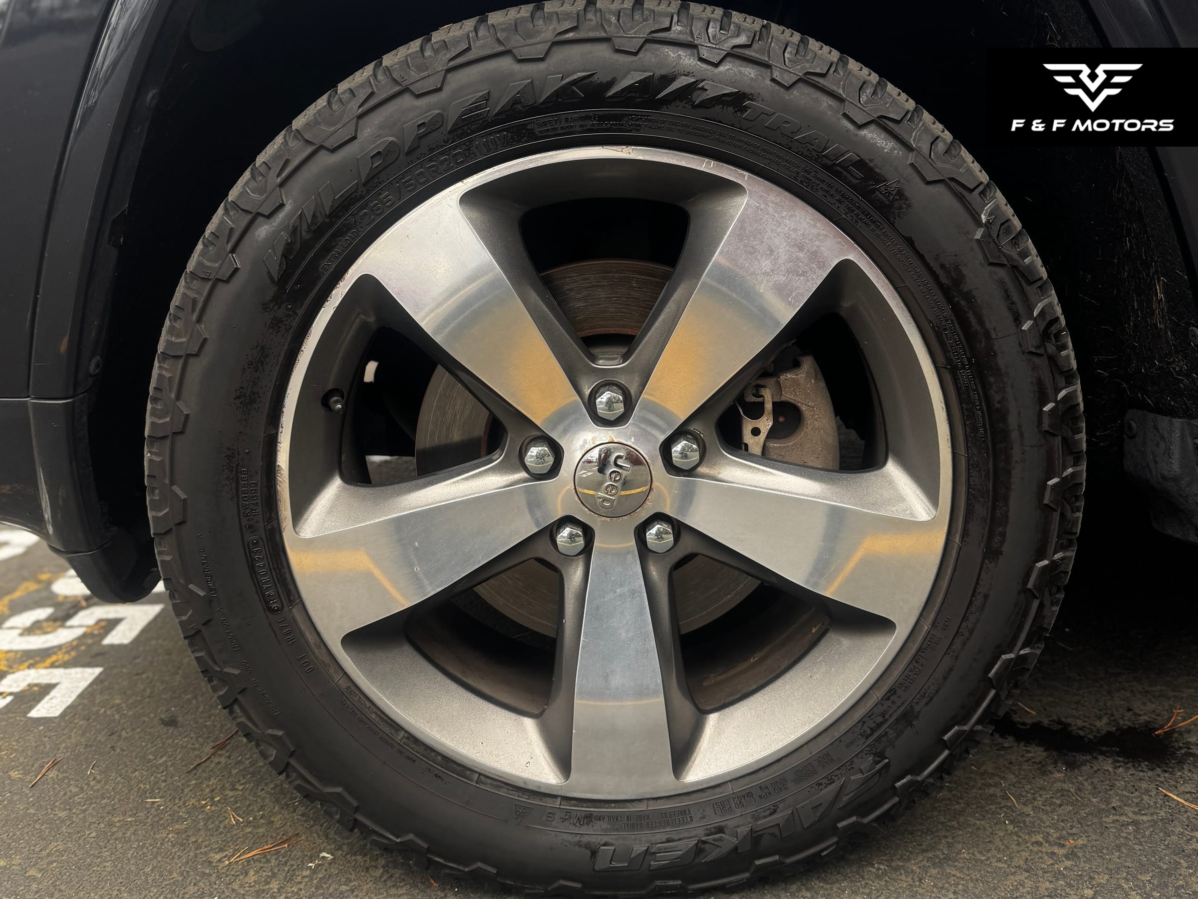 2014 Jeep Grand Cherokee Overland — Wheels