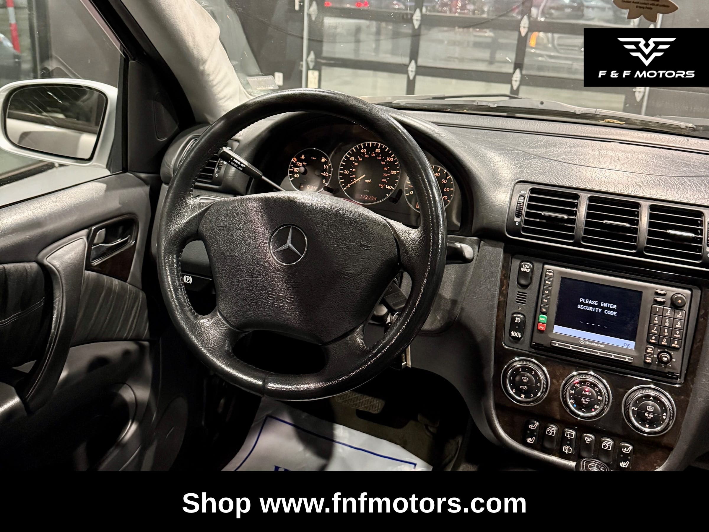 2005 Mercedes-Benz M-Class ML350 — Interior