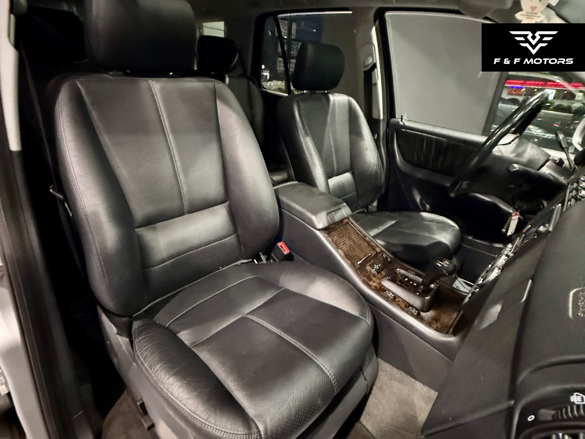 2005 Mercedes-Benz M-Class ML350 — Interior