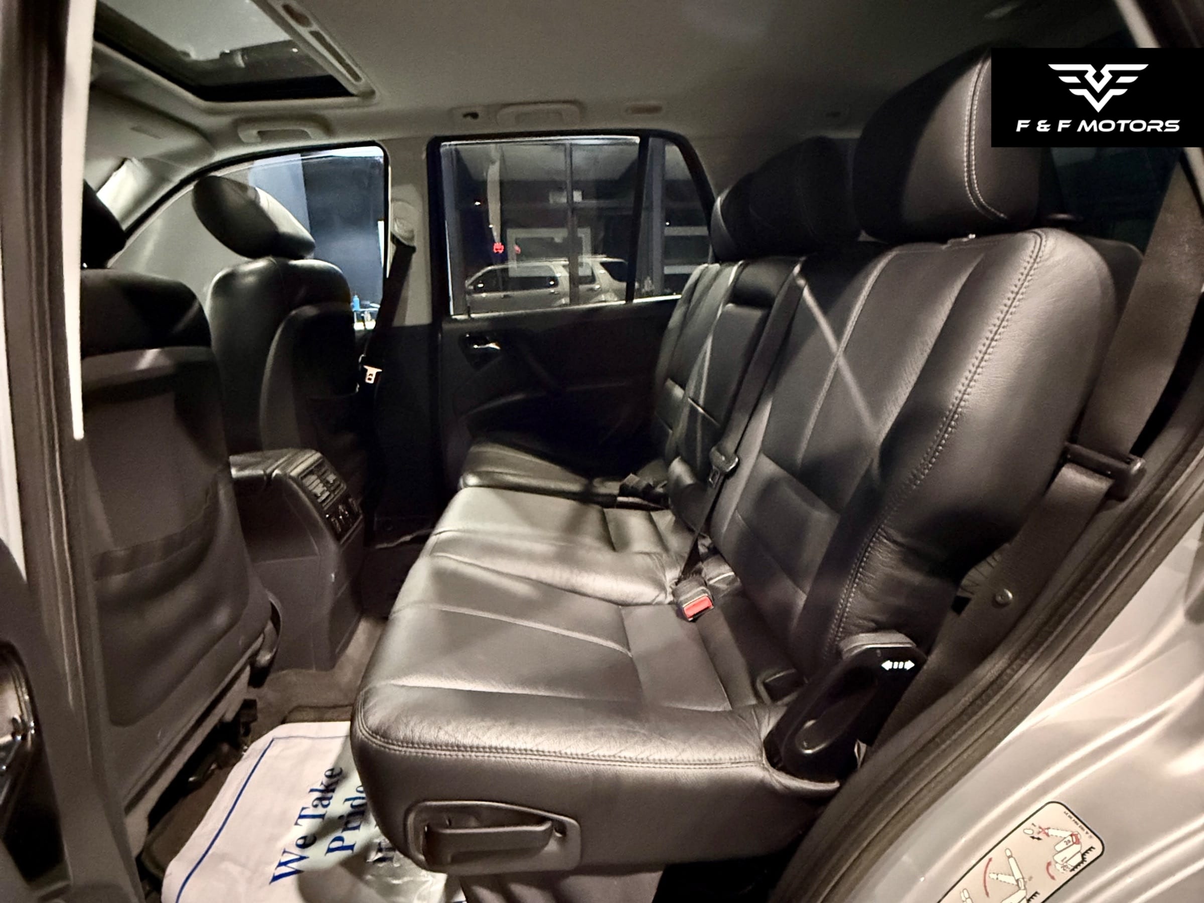 2005 Mercedes-Benz M-Class ML350 — Interior