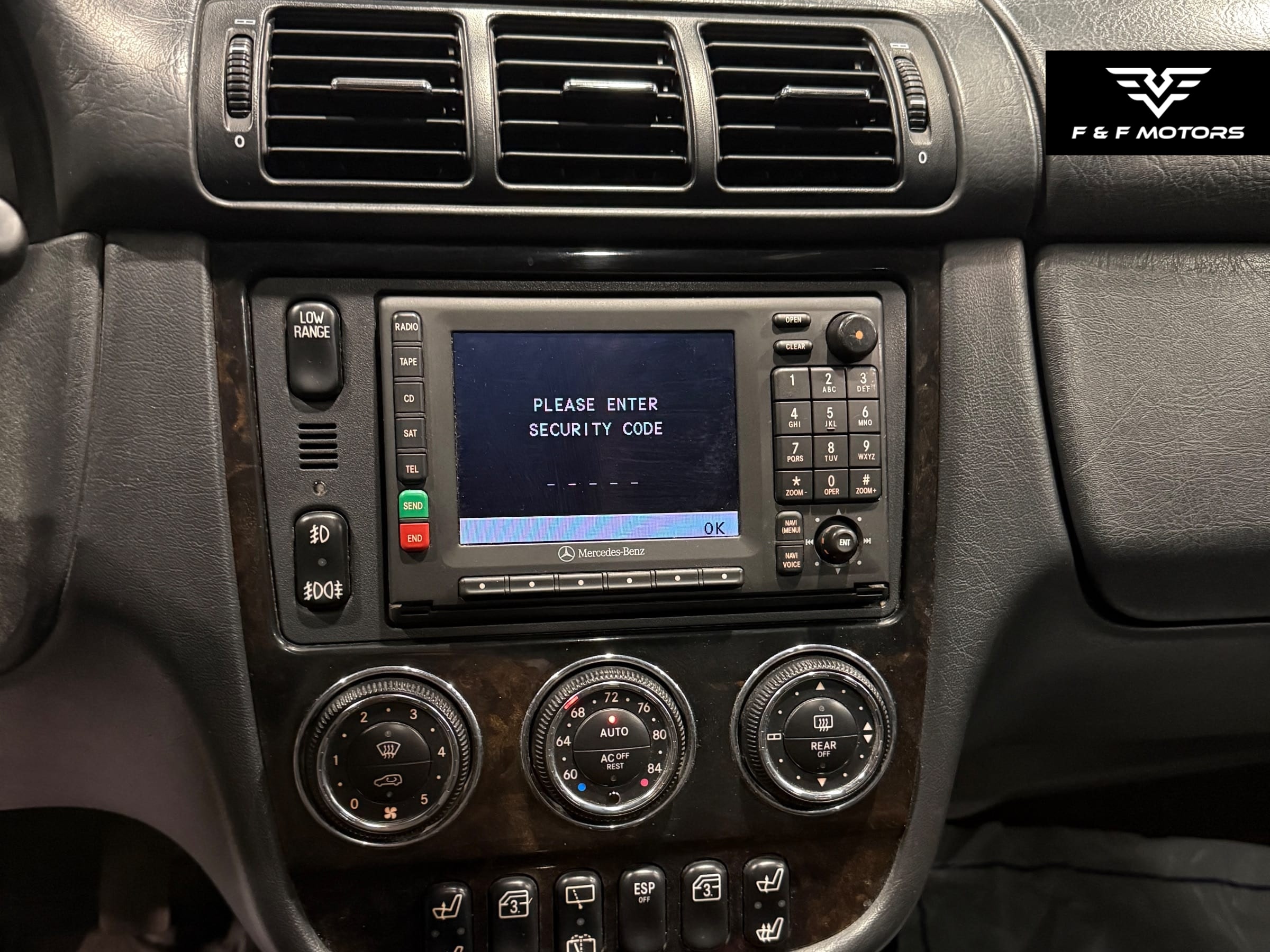 2005 Mercedes-Benz M-Class ML350 photo 16