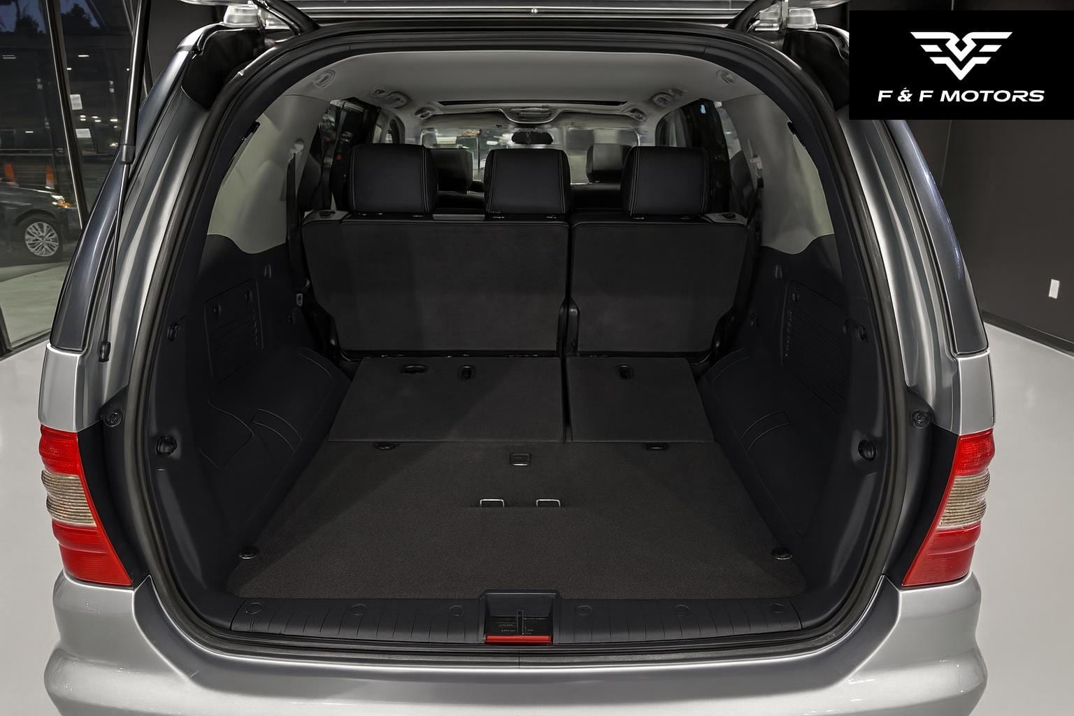 2005 Mercedes-Benz M-Class ML350 photo 14