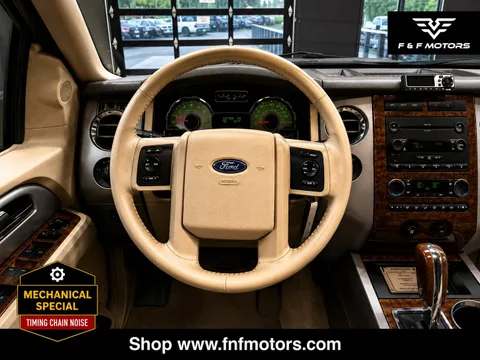 2007 Ford Expedition Eddie Bauer — Interior