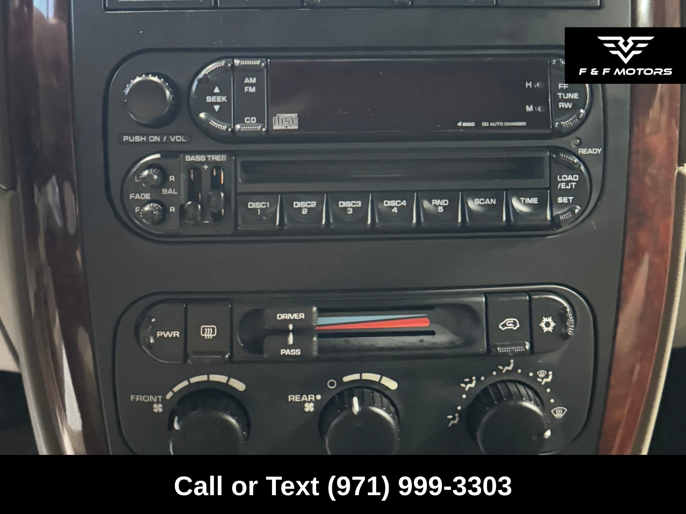 2002 Chrysler Town & Country LX — Exterior