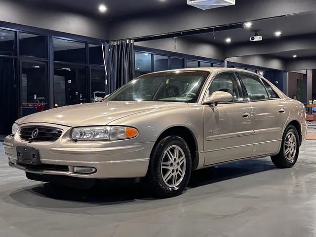 2000 Buick Regal, photo 2