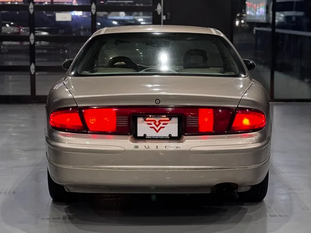 2000 Buick Regal LS — Imperfections · Photo 5