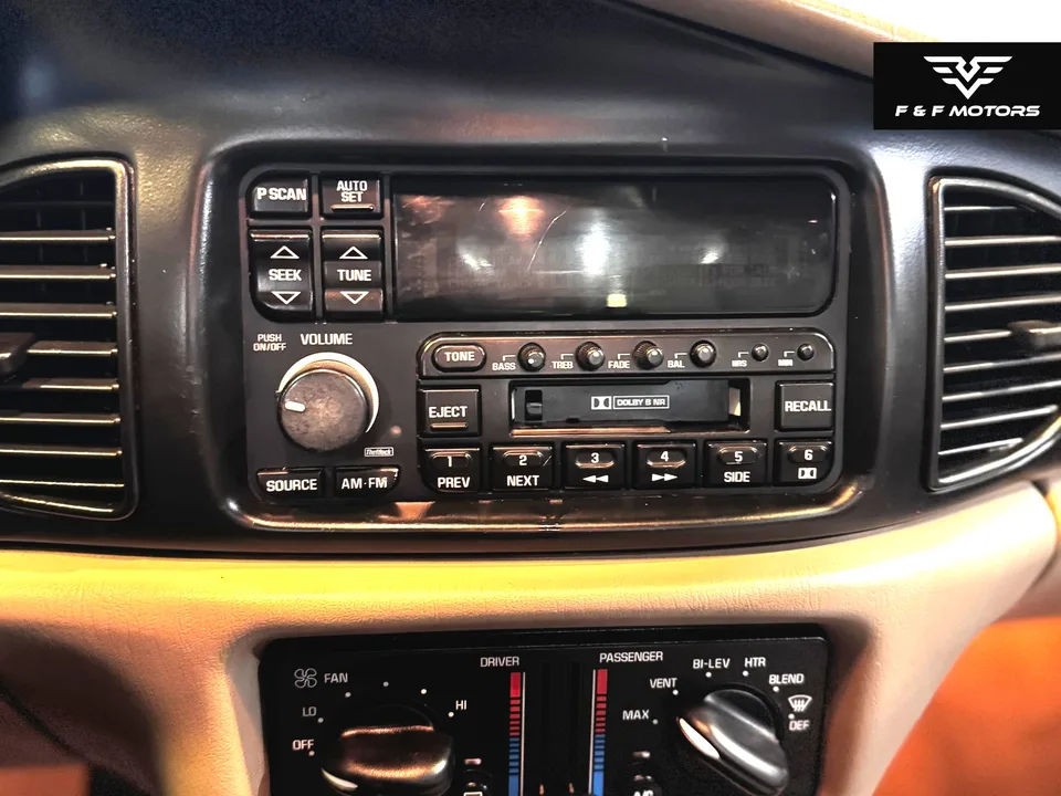 2000 Buick Regal LS — Interior