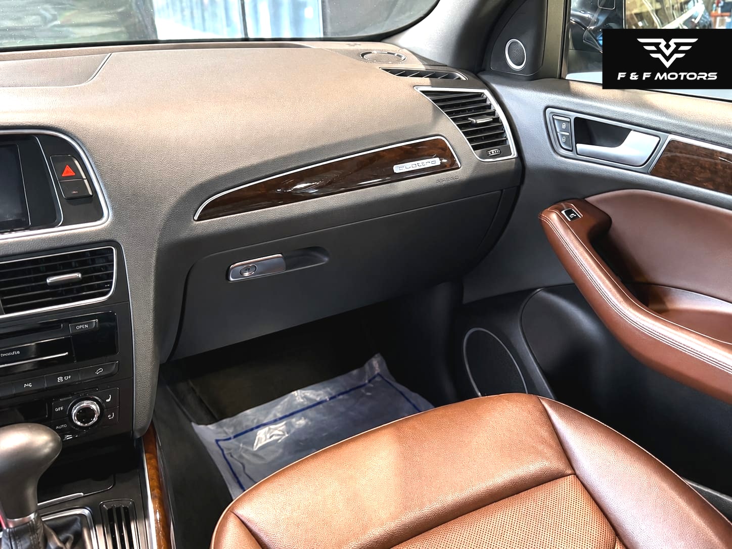 2013 Audi Q5 Hybrid 2.0T Prestige — Interior