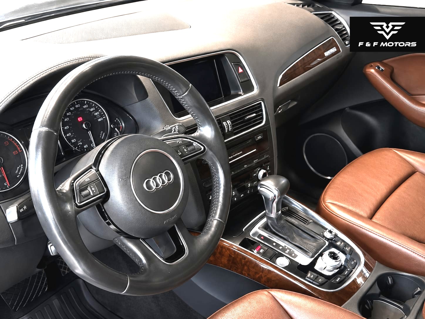 2013 Audi Q5 Hybrid 2.0T Prestige — Exterior