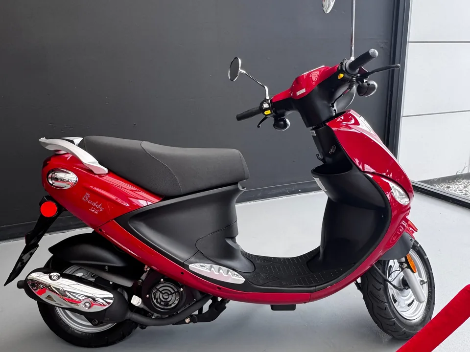 2008 Genuine Scooter Co. Buddy 125 photo 3