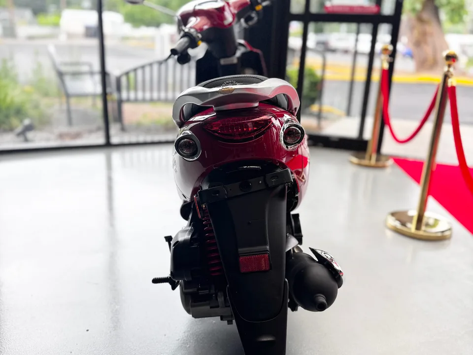 2008 Genuine Scooter Co. Buddy 125 photo 5