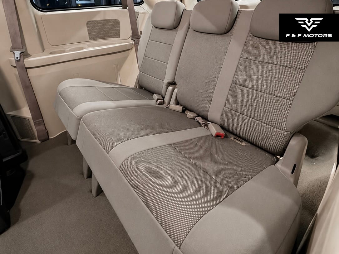 2008 Dodge Grand Caravan SE — Interior