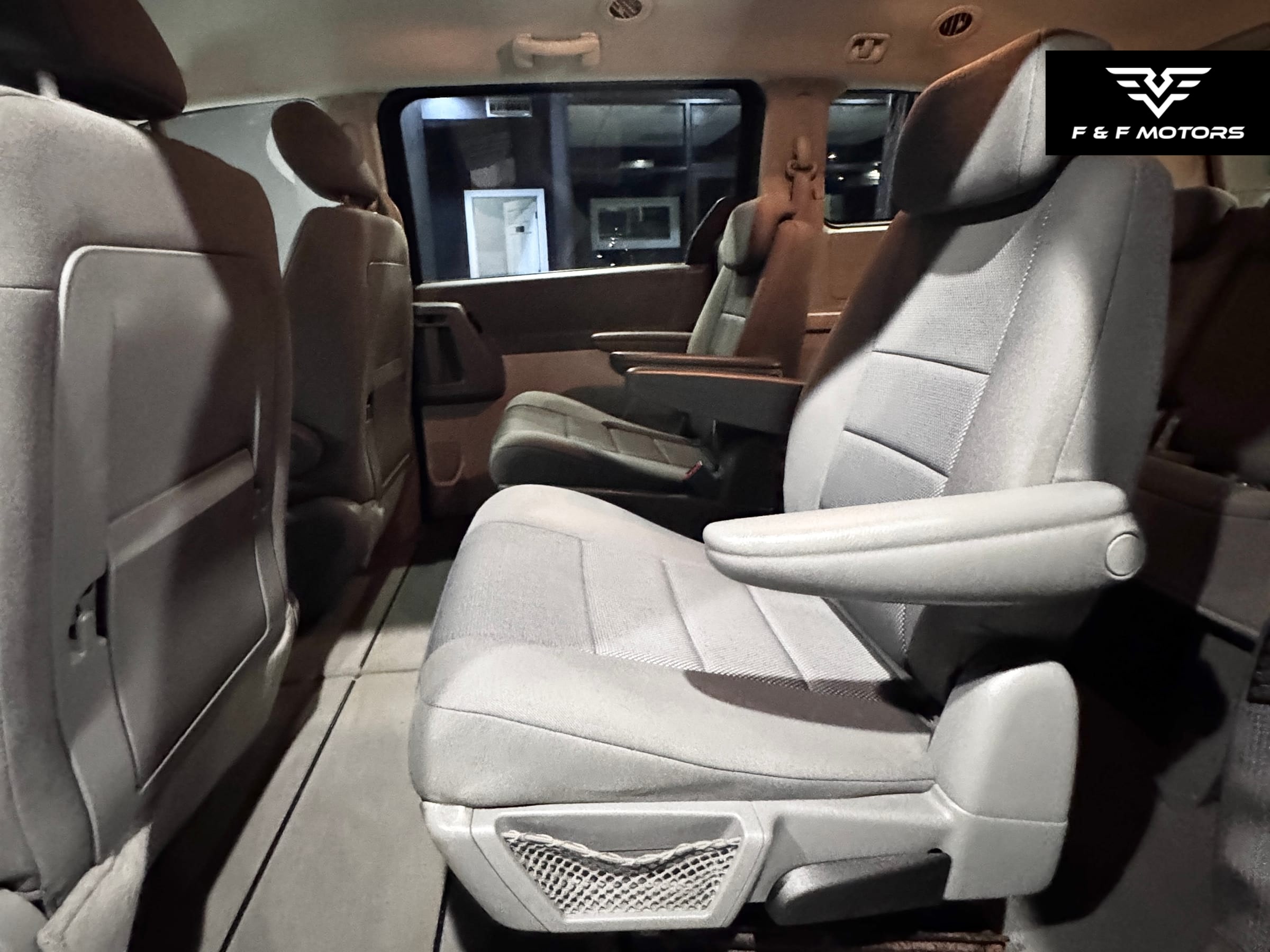 2008 Dodge Grand Caravan SE — Interior